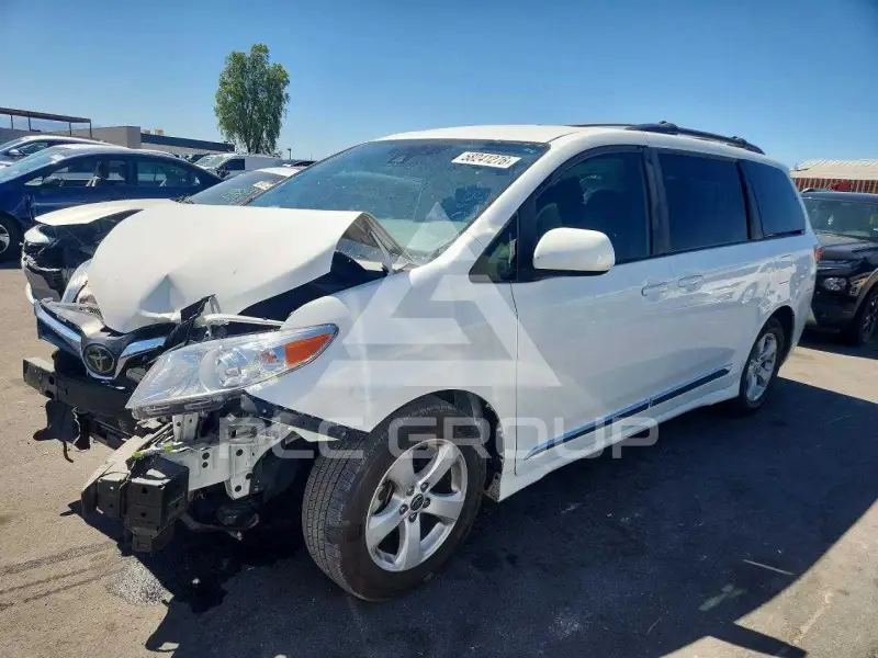 2020 Toyota SIENNA photo