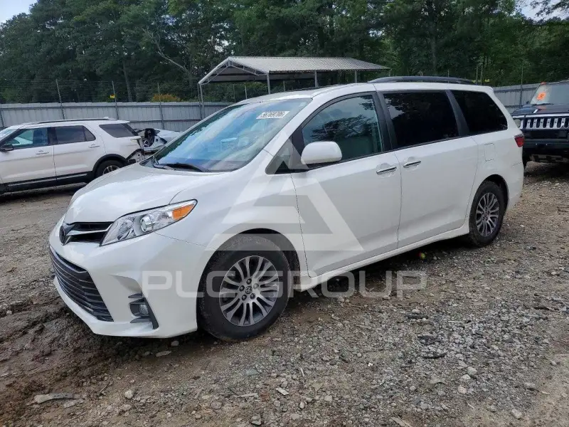 2020 Toyota SIENNA photo