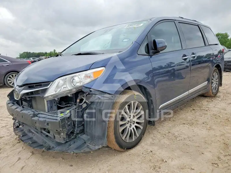 2020 Toyota SIENNA фото