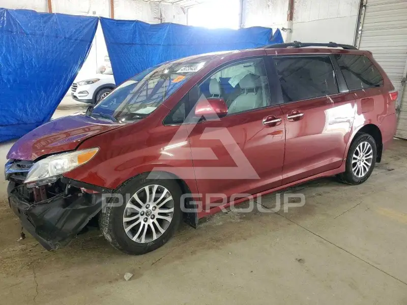2020 Toyota SIENNA photo