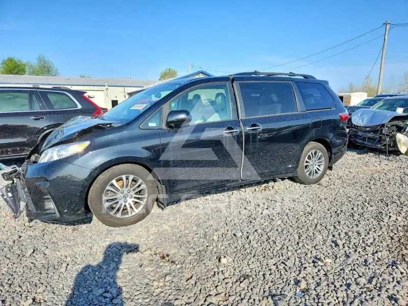 2020 Toyota SIENNA фото