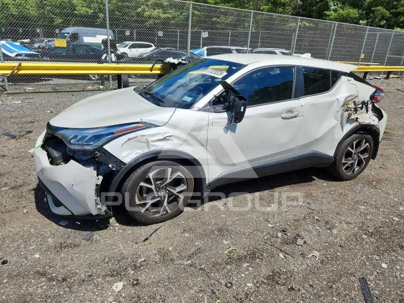 2020 Toyota C-HR photo