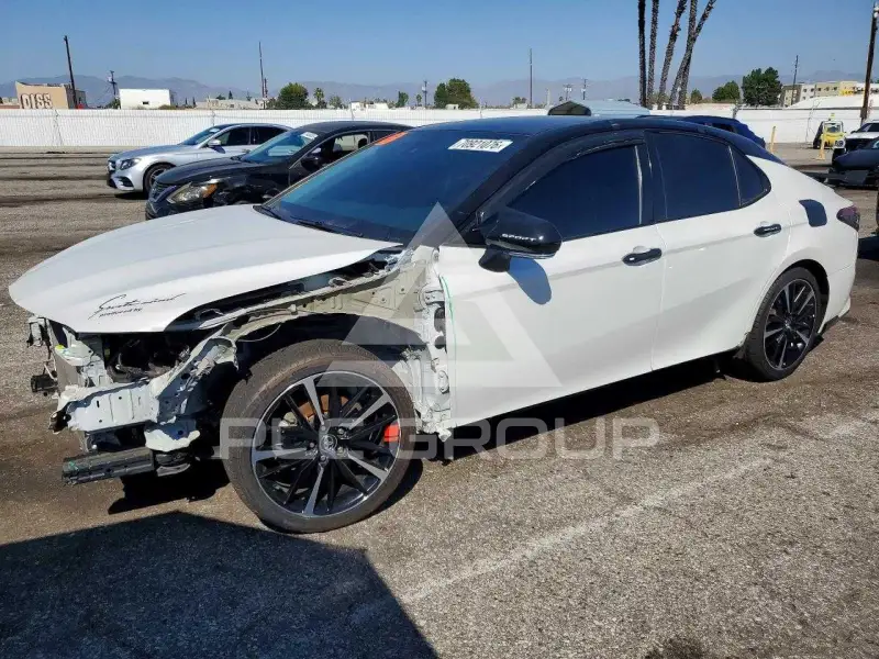 2020 Toyota CAMRY фото
