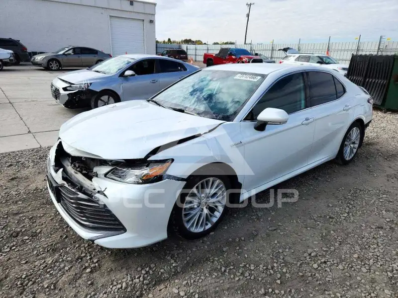2020 Toyota CAMRY фото