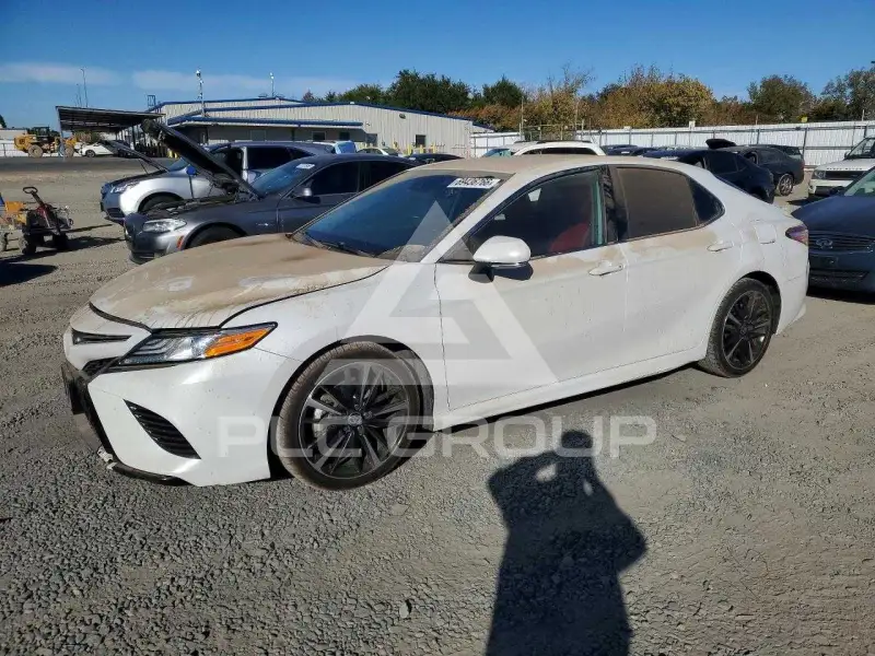 2020 Toyota CAMRY фото