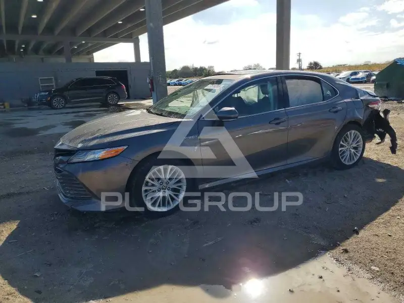 2020 Toyota CAMRY фото