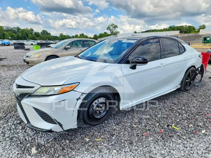 2020 Toyota CAMRY photo