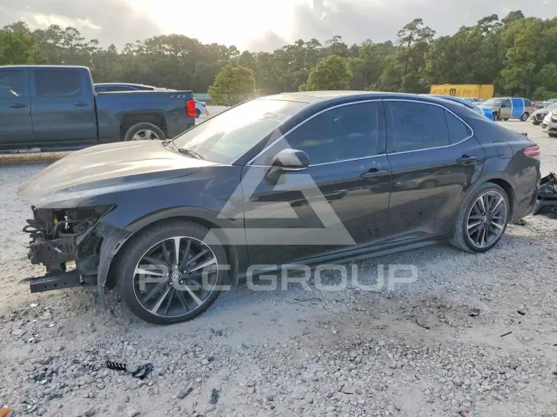 2020 Toyota CAMRY фото