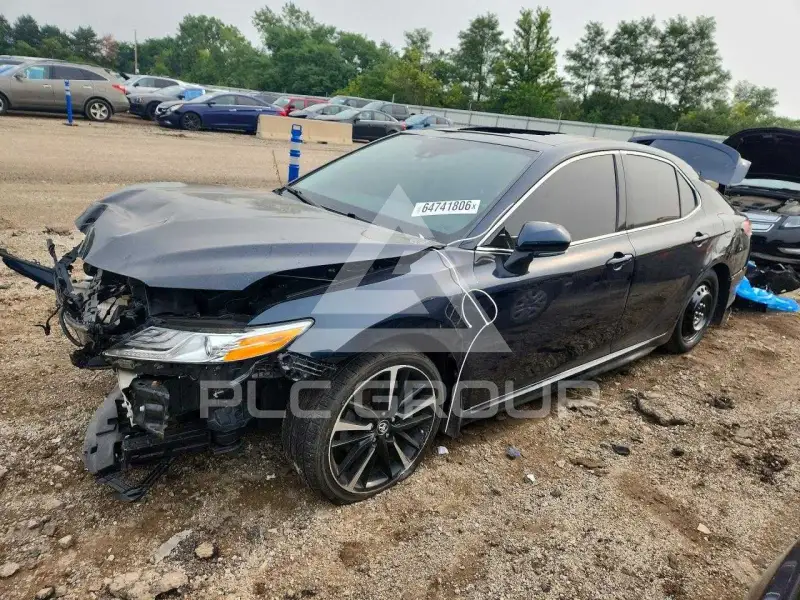 2020 Toyota CAMRY фото