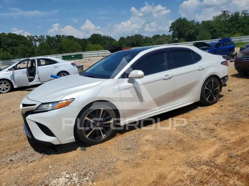 2020 Toyota CAMRY photo