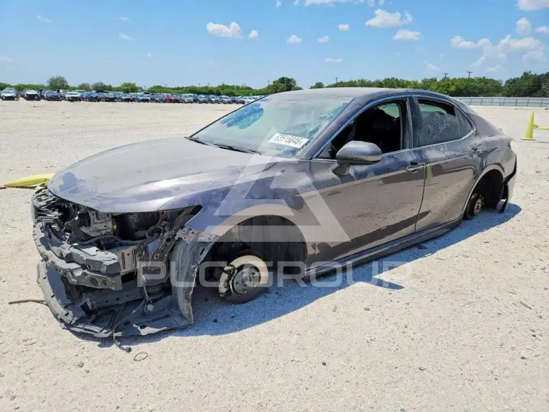 2020 Toyota CAMRY фото