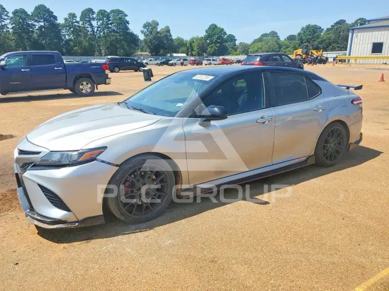 2020 Toyota CAMRY фото
