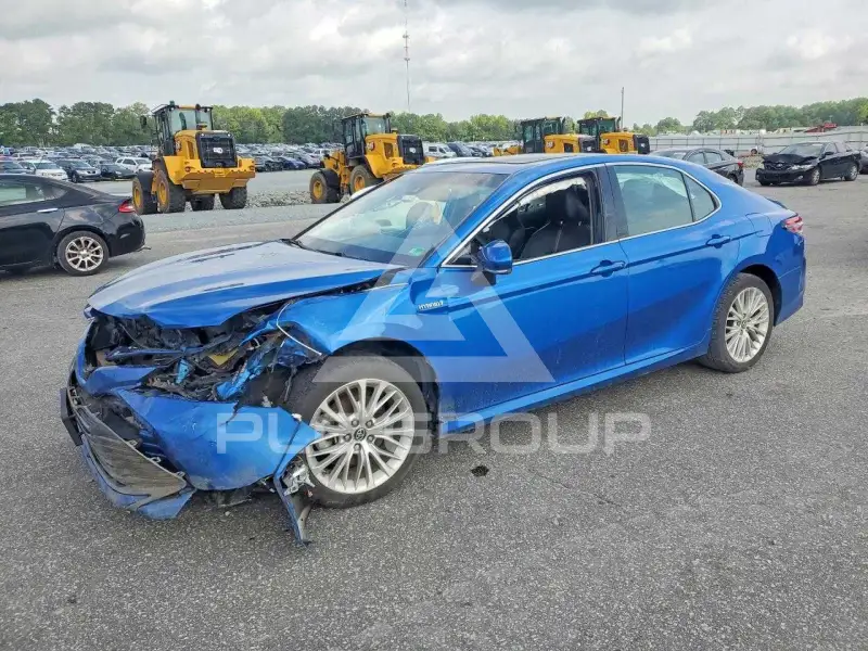 2020 Toyota CAMRY фото