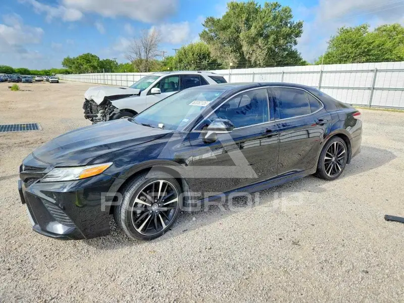 2020 Toyota CAMRY фото