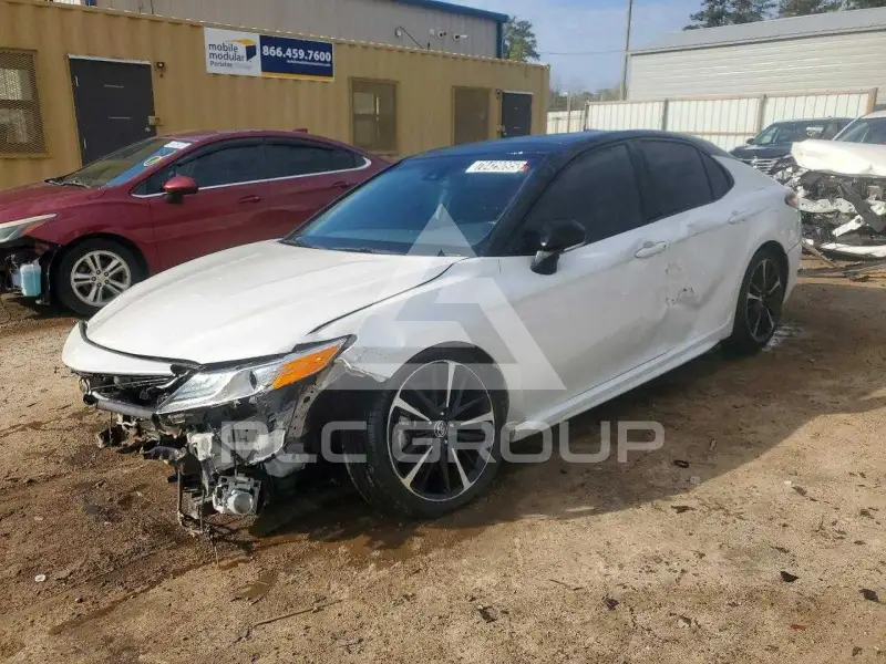2020 Toyota CAMRY photo