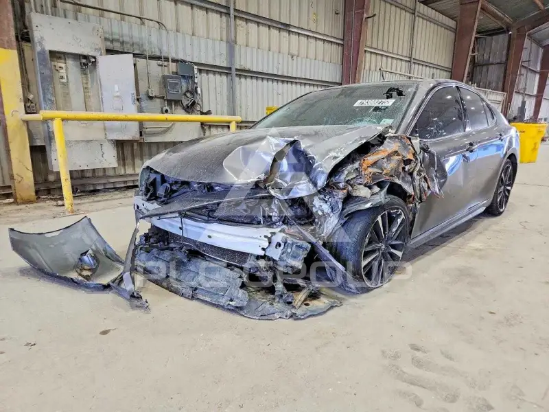 2020 Toyota CAMRY фото
