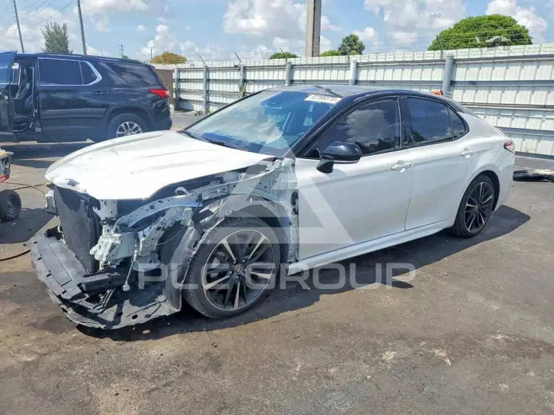 2020 Toyota CAMRY фото