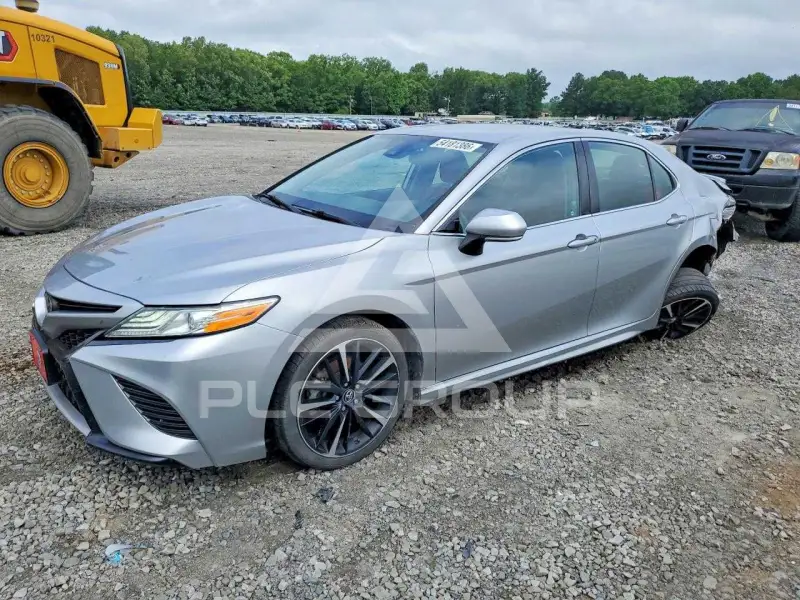 2020 Toyota CAMRY фото