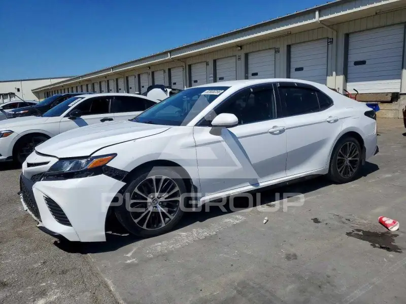 2020 Toyota CAMRY фото