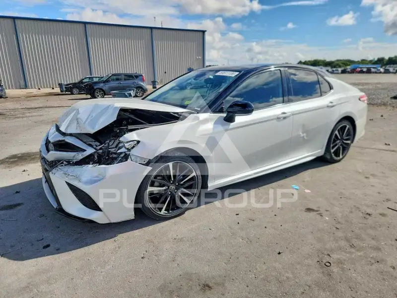 2020 Toyota CAMRY фото