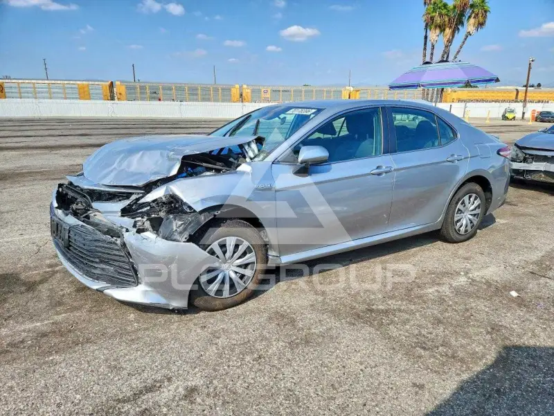 2020 Toyota CAMRY фото