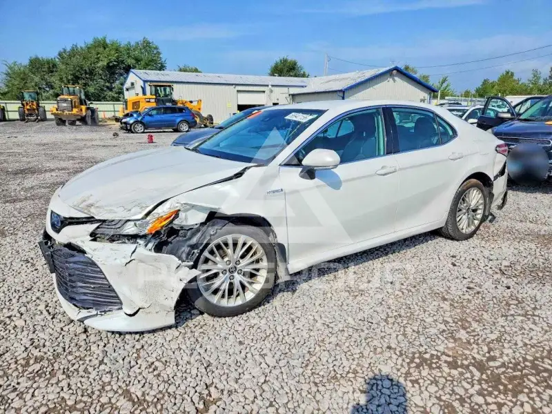 2020 Toyota CAMRY фото