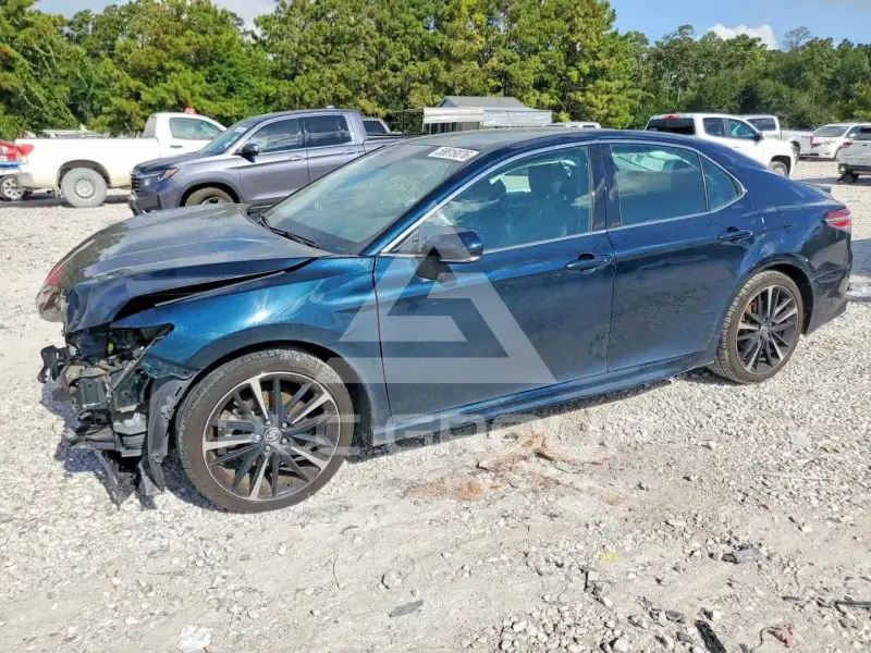 2020 Toyota CAMRY фото