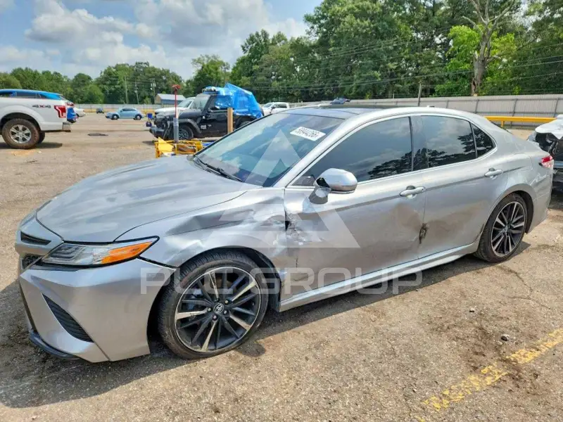 2020 Toyota CAMRY photo