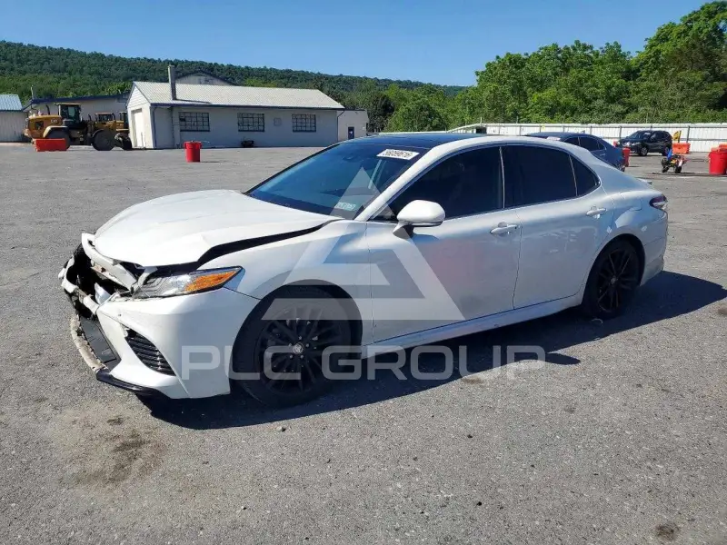 2020 Toyota CAMRY photo