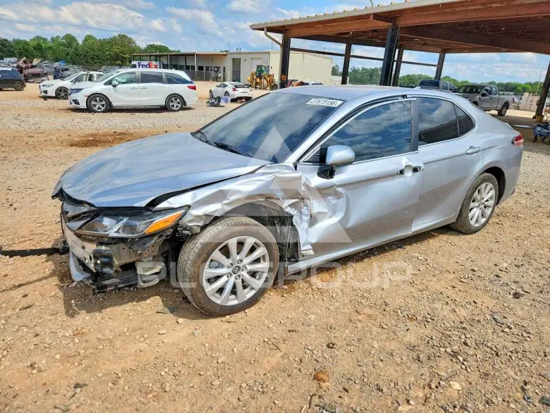 2020 Toyota CAMRY фото