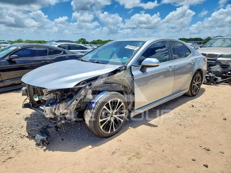 2020 Toyota CAMRY фото