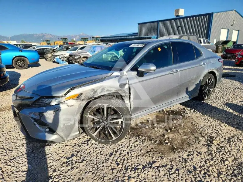 2020 Toyota CAMRY фото