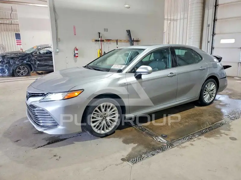 2020 Toyota CAMRY фото