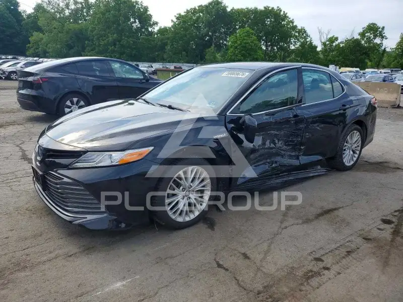 2020 Toyota CAMRY фото