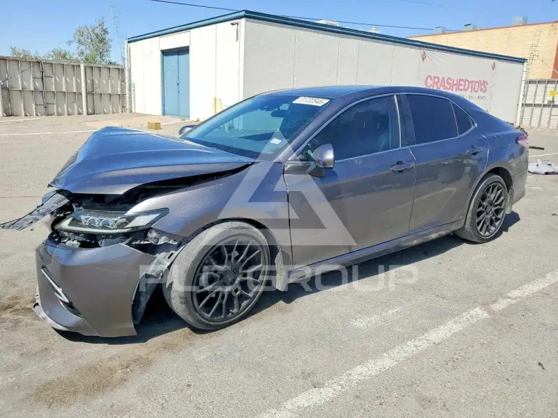 2020 Toyota CAMRY фото