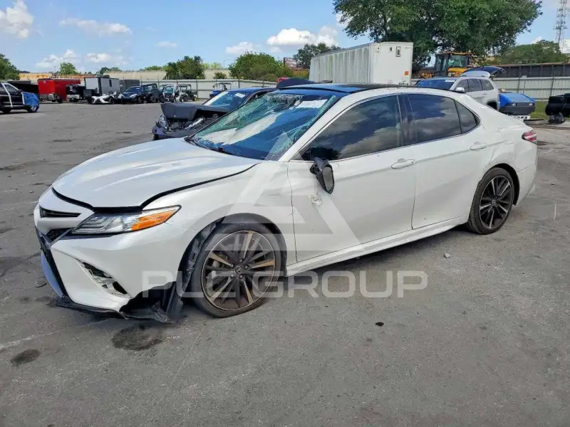 2020 Toyota CAMRY фото