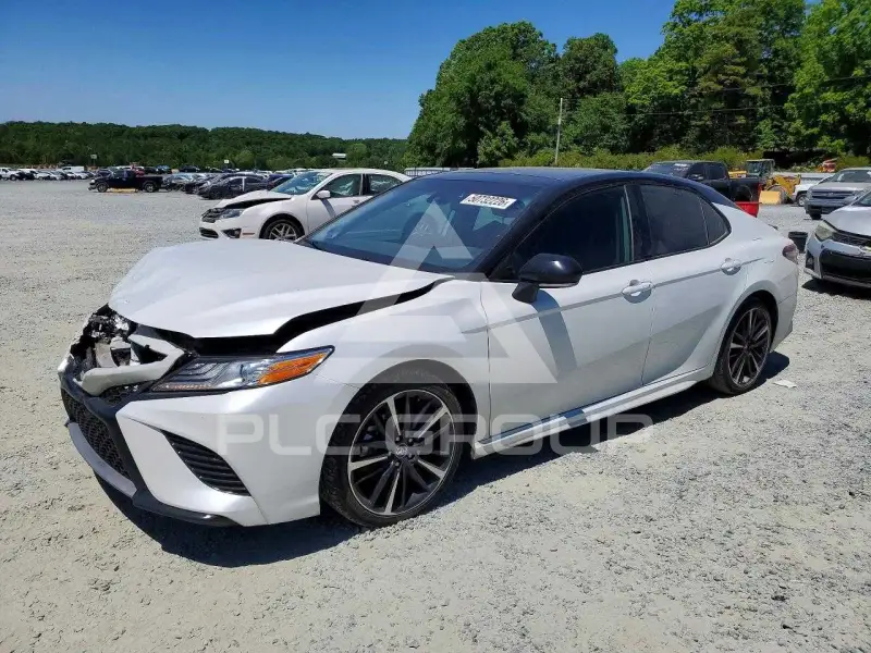 2020 Toyota CAMRY фото