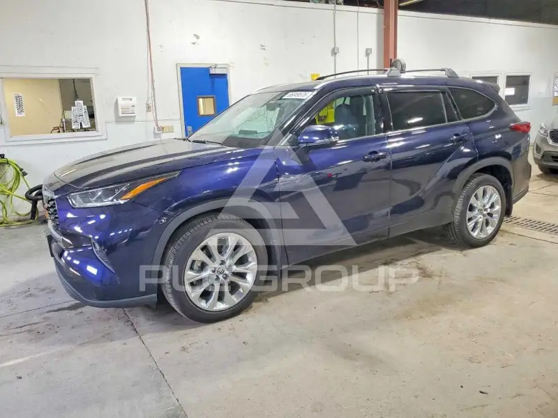 2020 Toyota Highlander photo