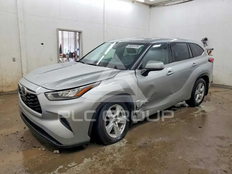 2020 Toyota Highlander photo