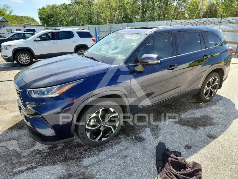2020 Toyota Highlander photo