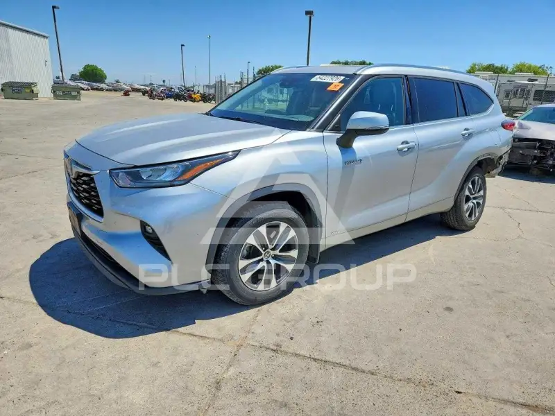 2020 Toyota Highlander photo