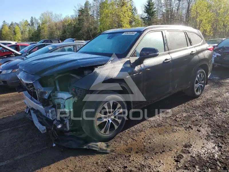 2020 Toyota Highlander photo
