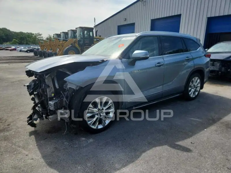 2020 Toyota Highlander photo