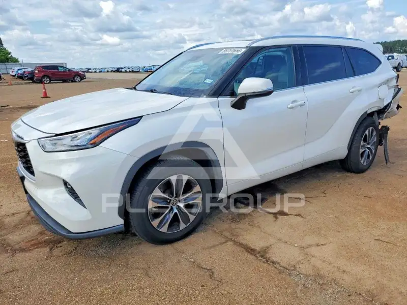 2020 Toyota Highlander photo