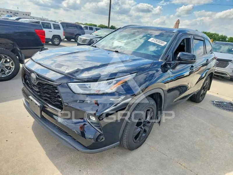 2020 Toyota Highlander photo