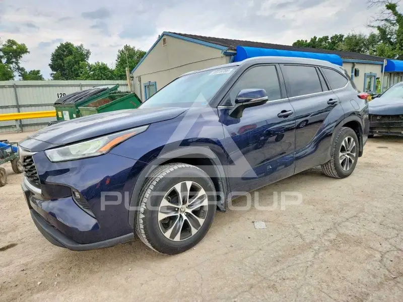2020 Toyota Highlander photo