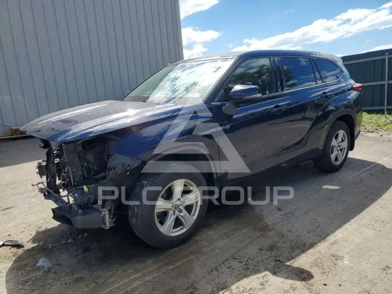 2020 Toyota Highlander photo