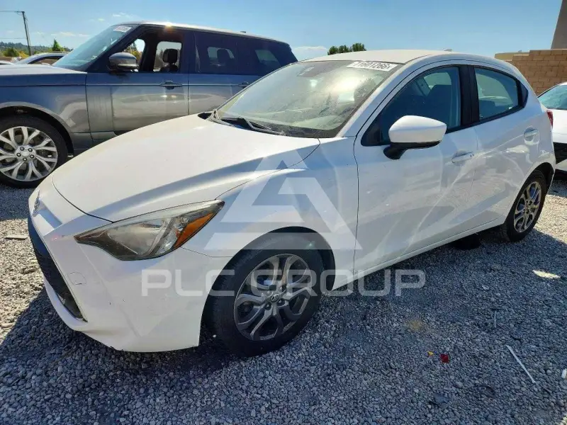 2020 Toyota YARIS фото