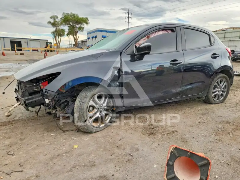 2020 Toyota YARIS фото