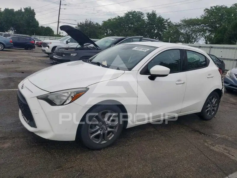 2020 Toyota YARIS фото